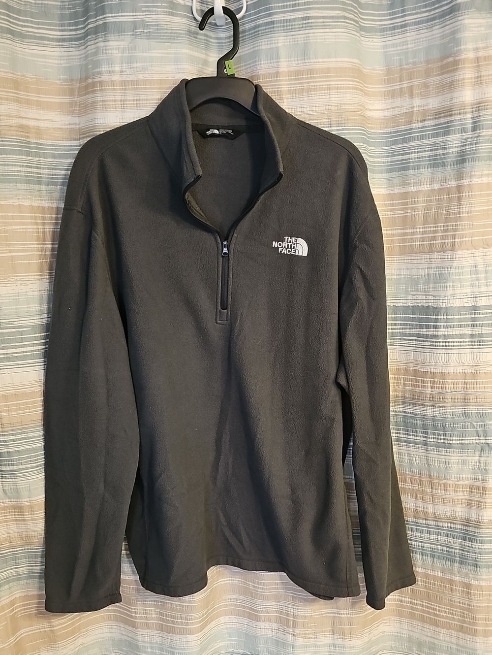 The North Face Men’s Gray Half-Zip Fleece Pullover